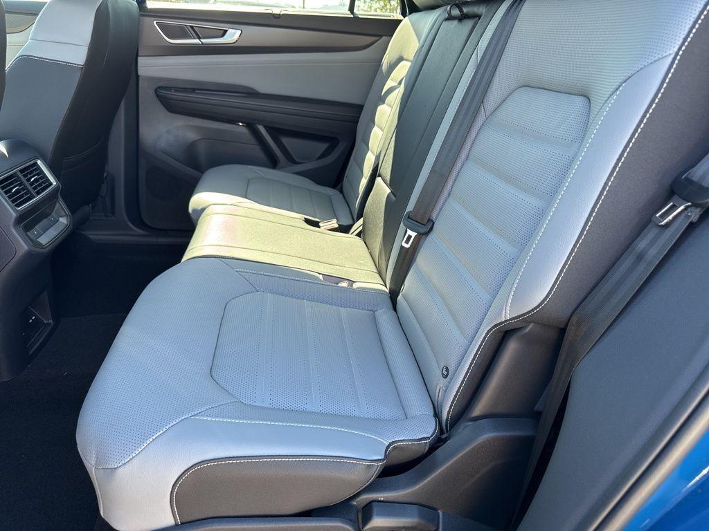 new 2026 Volkswagen Atlas Cross Sport car, priced at $53,388