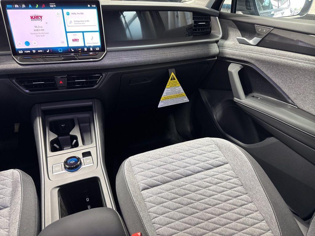 new 2025 Volkswagen Tiguan car, priced at $32,772