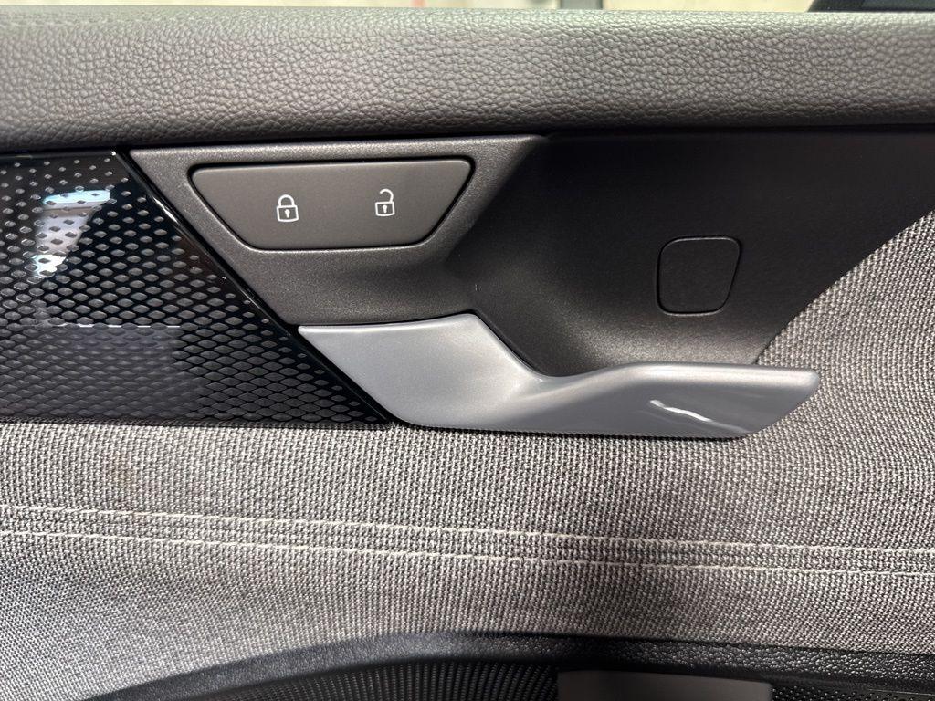 new 2025 Volkswagen Tiguan car, priced at $32,772