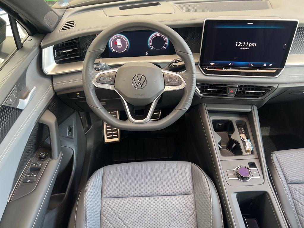 new 2025 Volkswagen Tiguan car, priced at $38,636