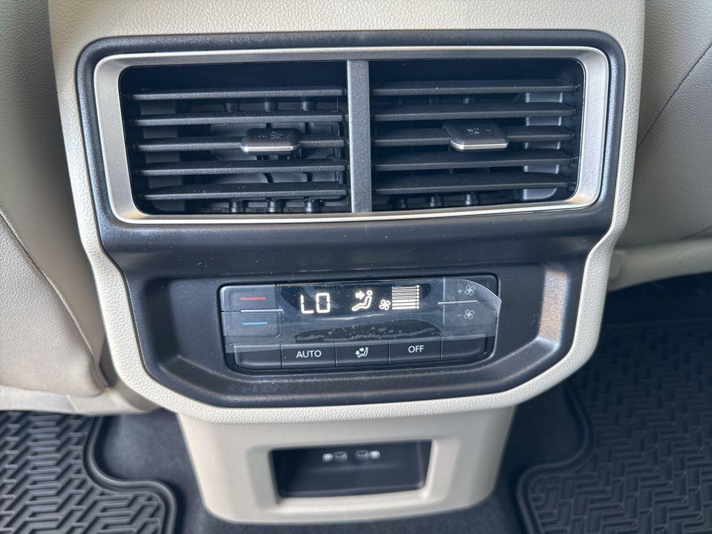 new 2025 Volkswagen Atlas car, priced at $43,032