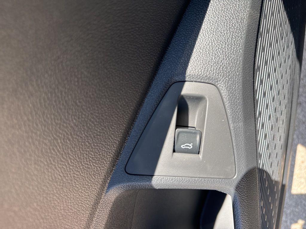 new 2025 Volkswagen Jetta car, priced at $24,477