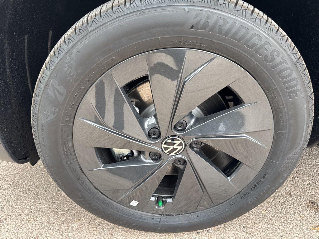 new 2025 Volkswagen Taos car, priced at $27,313