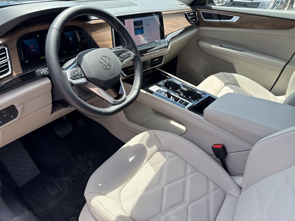 new 2025 Volkswagen Atlas car, priced at $46,156