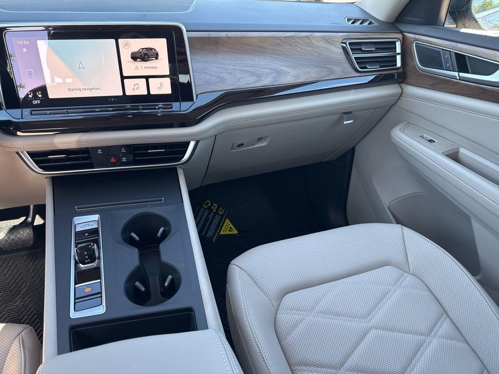 new 2025 Volkswagen Atlas car, priced at $40,943