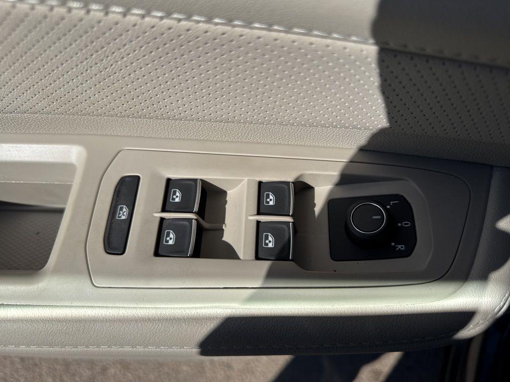 new 2025 Volkswagen Atlas car, priced at $40,943