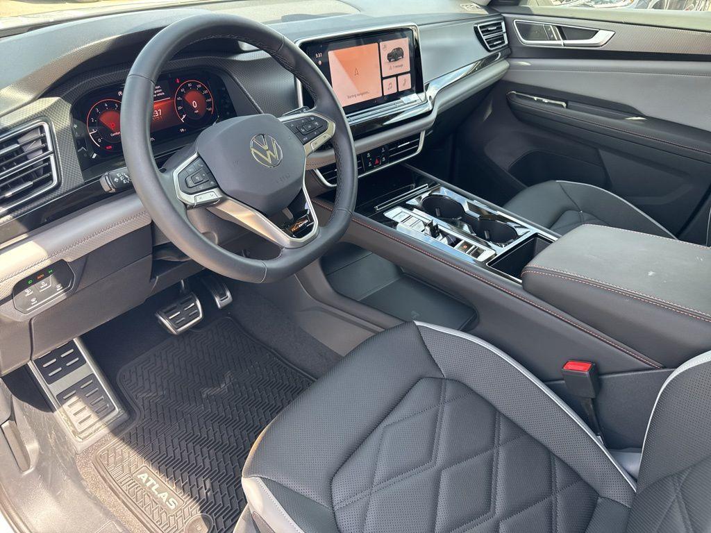 new 2025 Volkswagen Atlas car, priced at $49,803
