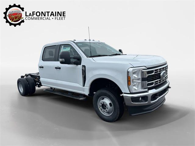 new 2025 Ford F-350 car, priced at $62,500