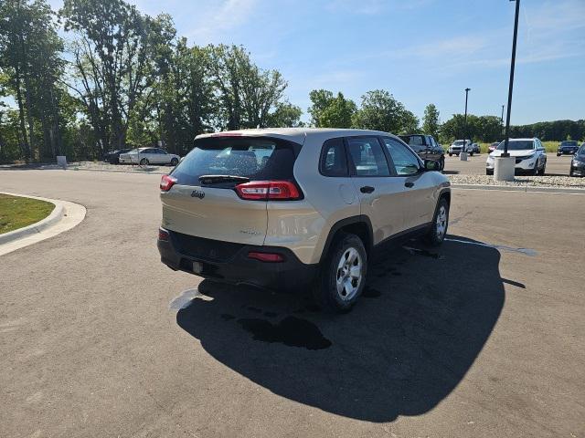 used 2015 Jeep Cherokee car, priced at $9,500