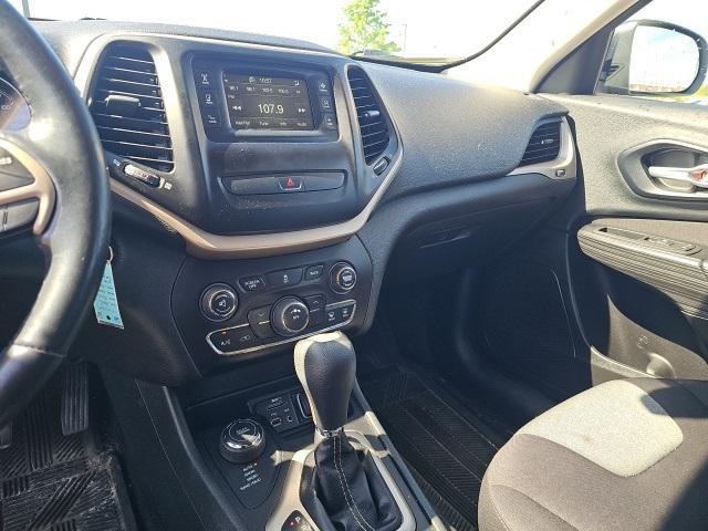 used 2015 Jeep Cherokee car, priced at $9,500
