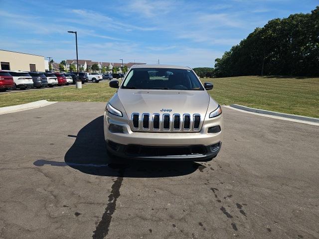 used 2015 Jeep Cherokee car, priced at $9,500