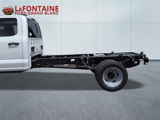 new 2025 Ford F-450 car, priced at $66,185