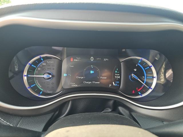 used 2023 Chrysler Pacifica Hybrid car, priced at $27,000