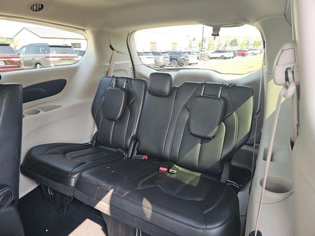 used 2023 Chrysler Pacifica Hybrid car, priced at $27,000