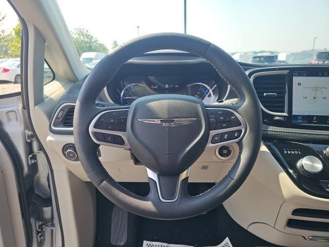 used 2023 Chrysler Pacifica Hybrid car, priced at $27,000