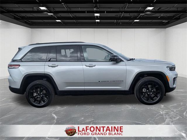 used 2024 Jeep Grand Cherokee car, priced at $28,000