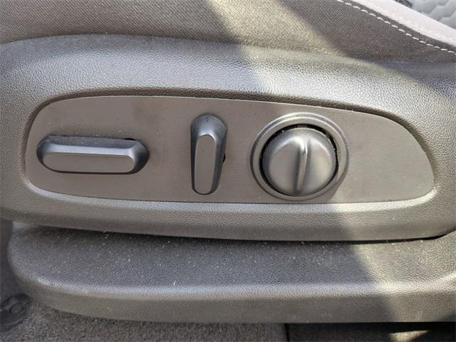 used 2020 Chevrolet Equinox car, priced at $13,000