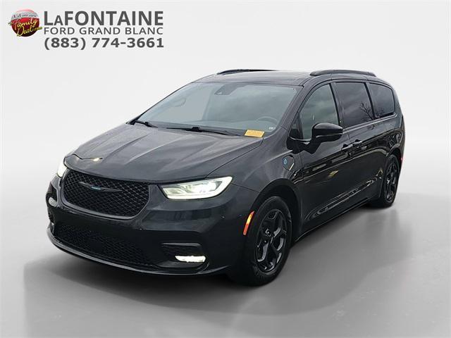 used 2021 Chrysler Pacifica Hybrid car, priced at $25,800