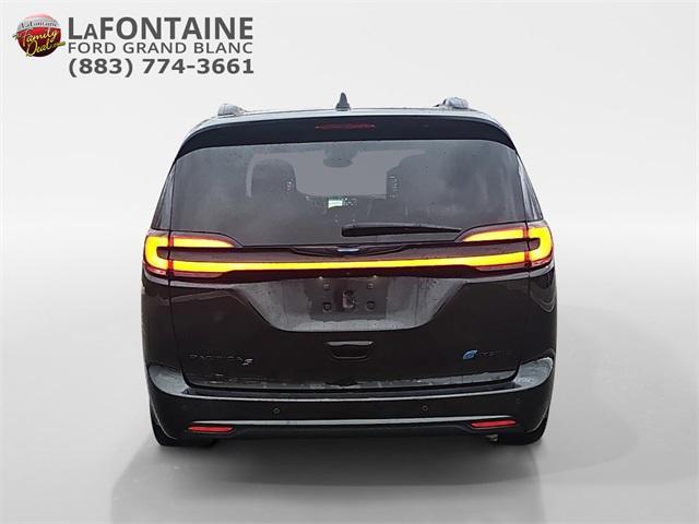 used 2021 Chrysler Pacifica Hybrid car, priced at $25,800