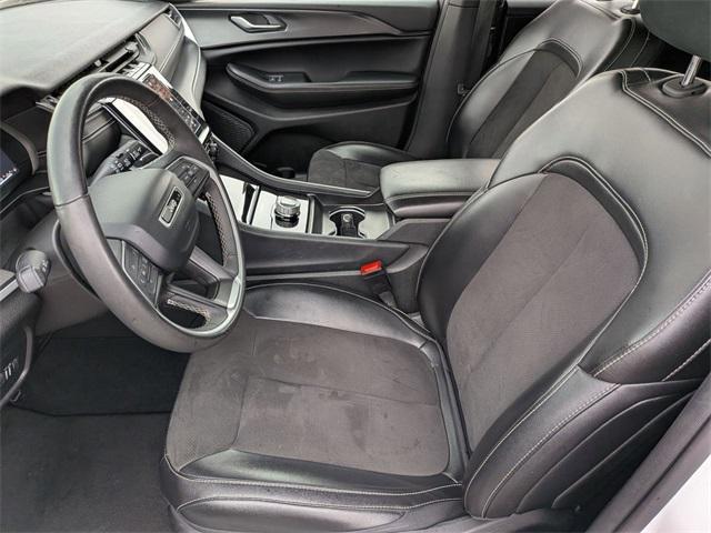 used 2024 Jeep Grand Cherokee L car, priced at $28,500