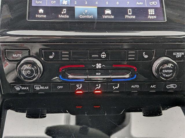 used 2024 Jeep Grand Cherokee L car, priced at $28,500