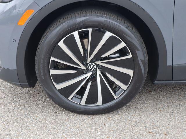 new 2024 Volkswagen ID.4 car, priced at $41,252