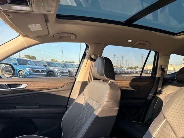 new 2026 Volkswagen Atlas car, priced at $54,375