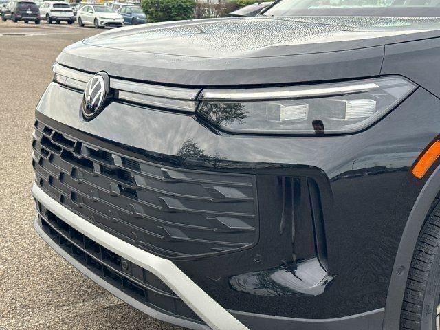 new 2025 Volkswagen Tiguan car, priced at $34,945