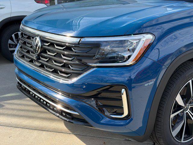 new 2026 Volkswagen Atlas Cross Sport car, priced at $52,850