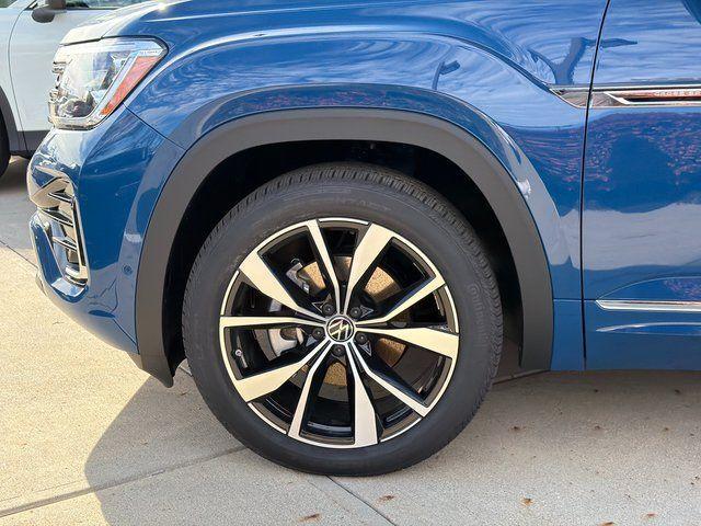 new 2026 Volkswagen Atlas Cross Sport car, priced at $52,850