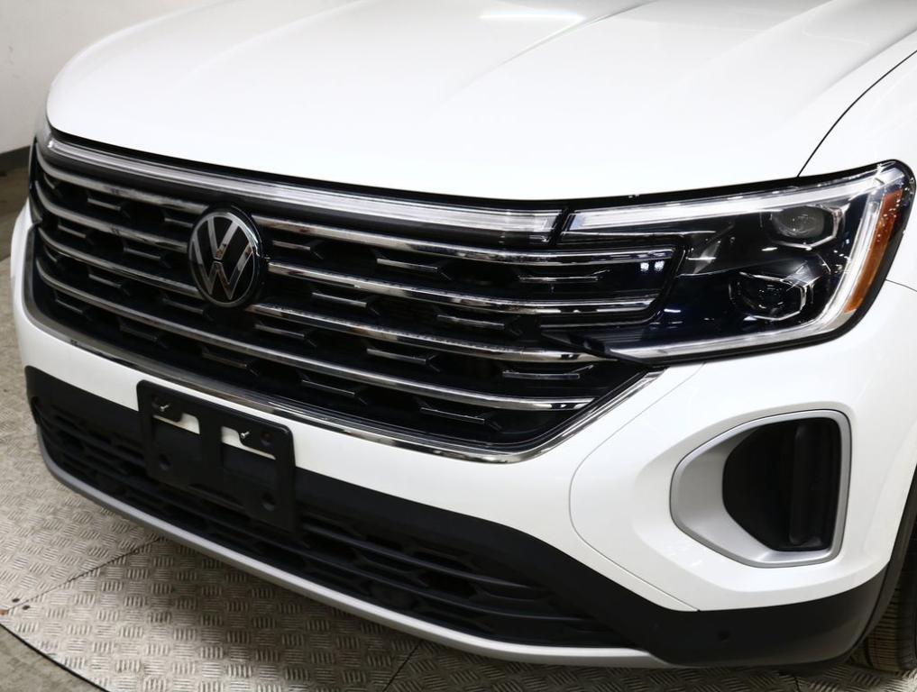 used 2024 Volkswagen Atlas car, priced at $40,450