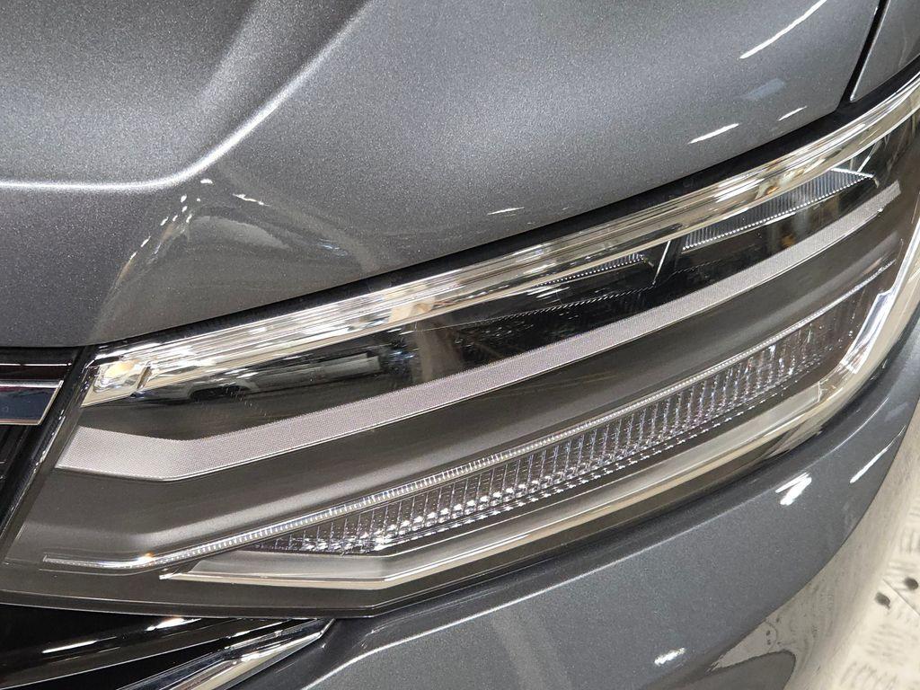 used 2024 Volkswagen Tiguan car, priced at $31,276