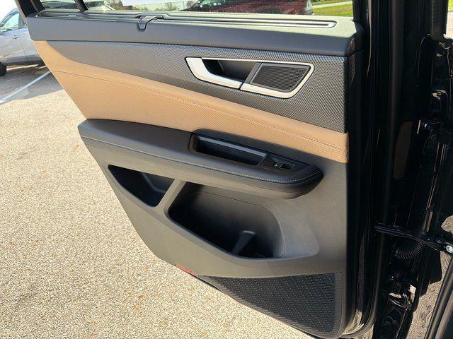 new 2026 Volkswagen Atlas Cross Sport car, priced at $50,287