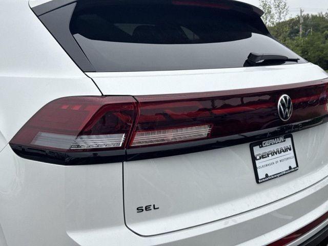 new 2026 Volkswagen Atlas Cross Sport car, priced at $48,827