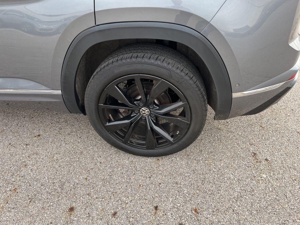 used 2024 Volkswagen Atlas Cross Sport car, priced at $41,379