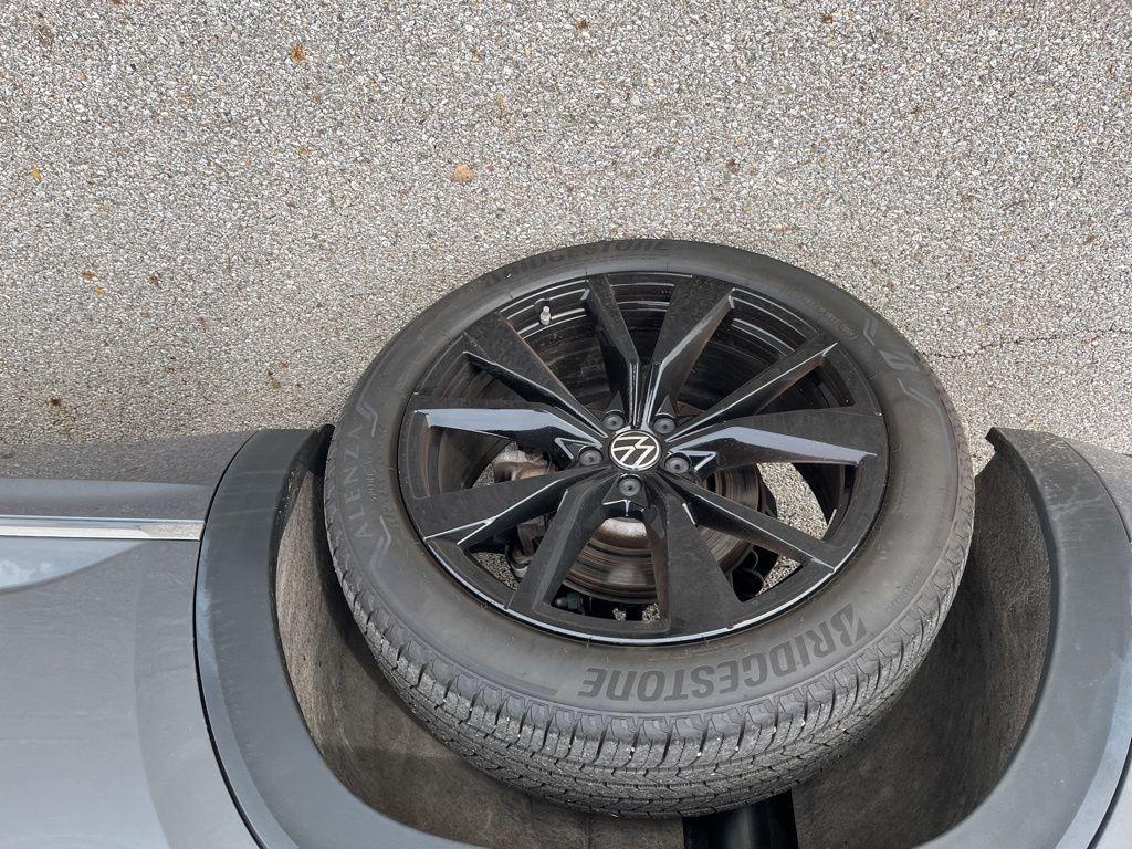 used 2024 Volkswagen Atlas Cross Sport car, priced at $41,379