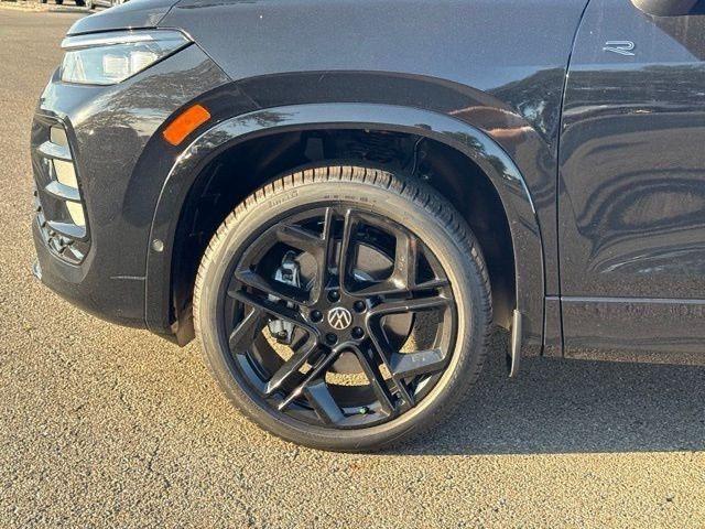 new 2025 Volkswagen Tiguan car, priced at $38,636