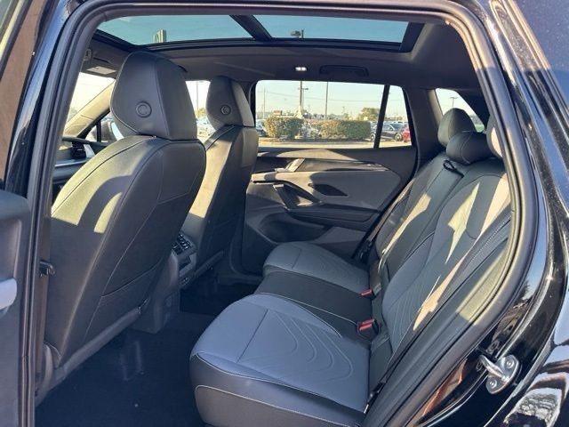 new 2025 Volkswagen Tiguan car, priced at $38,636