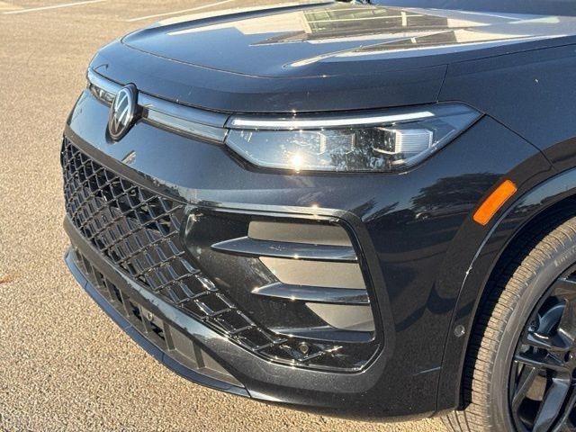 new 2025 Volkswagen Tiguan car, priced at $38,636