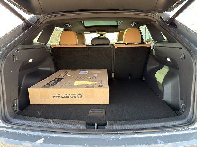 new 2026 Volkswagen Atlas Cross Sport car, priced at $49,224