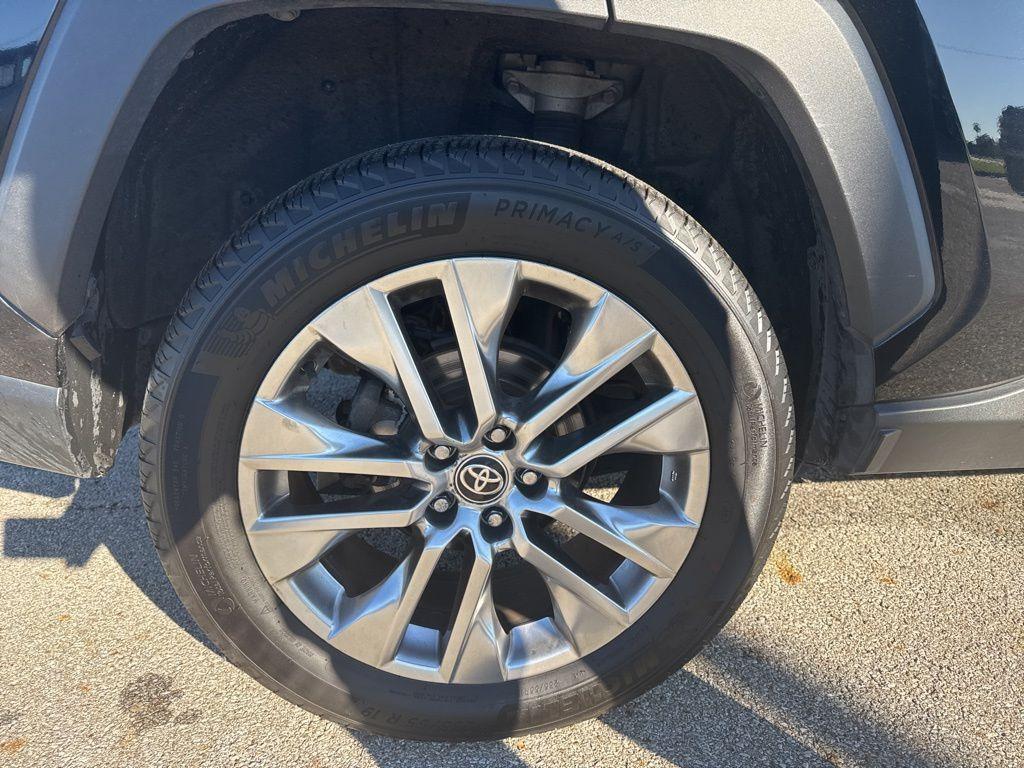 used 2021 Toyota RAV4 car, priced at $25,560