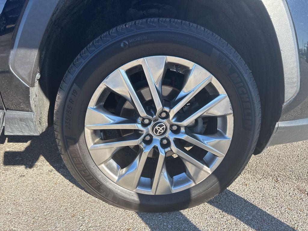 used 2021 Toyota RAV4 car, priced at $25,560