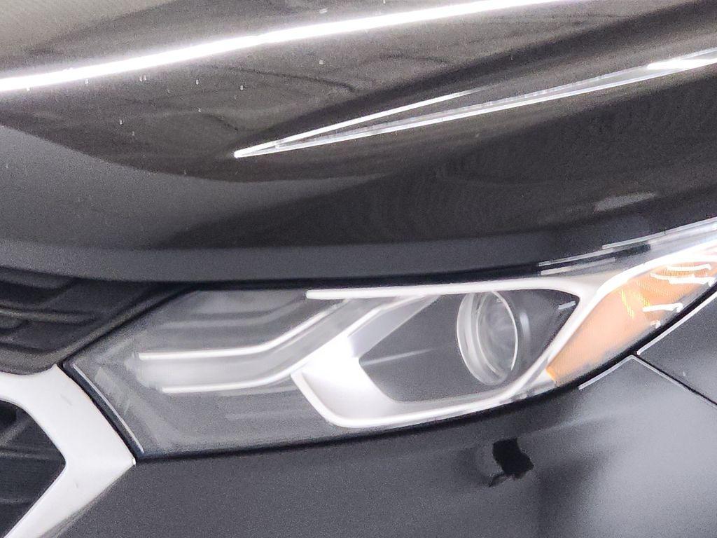 used 2021 Chevrolet Equinox car, priced at $16,030