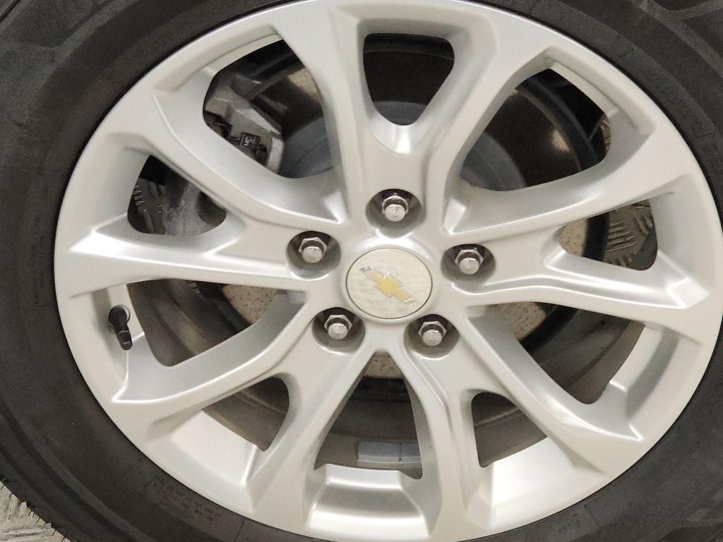 used 2021 Chevrolet Equinox car, priced at $16,030