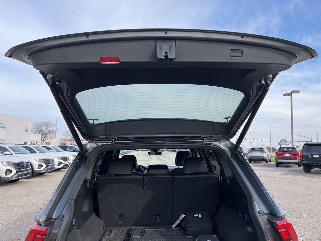 used 2022 Volkswagen Tiguan car, priced at $26,594