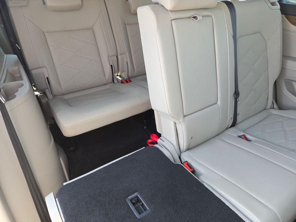 used 2024 Volkswagen Atlas car, priced at $34,624
