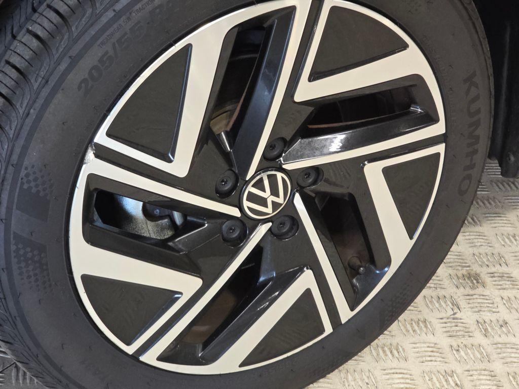 used 2022 Volkswagen Jetta car, priced at $23,262