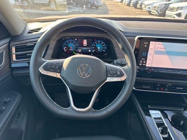new 2025 Volkswagen Atlas car, priced at $48,431