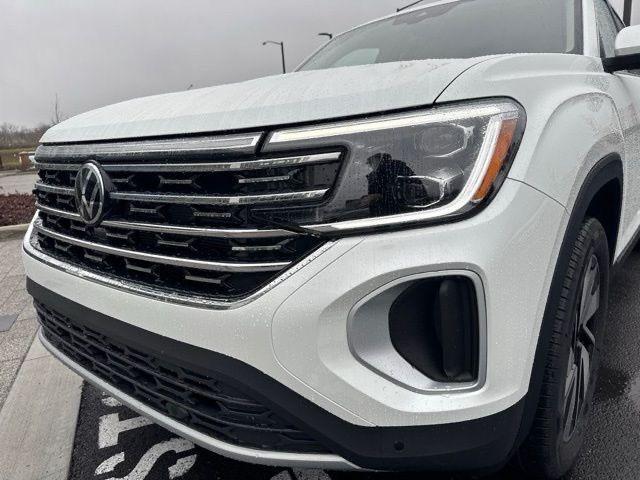 new 2025 Volkswagen Atlas car, priced at $48,431