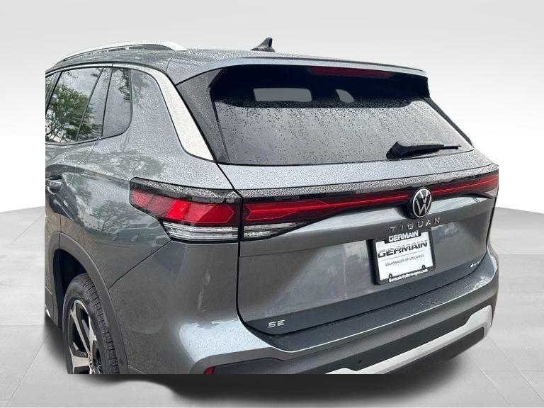new 2025 Volkswagen Tiguan car, priced at $35,921